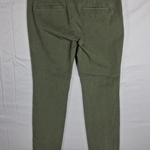 Banana Republic Chic Women's Size 6 Olive Green Sloan Chino's Pants - Picture 8 of 10
